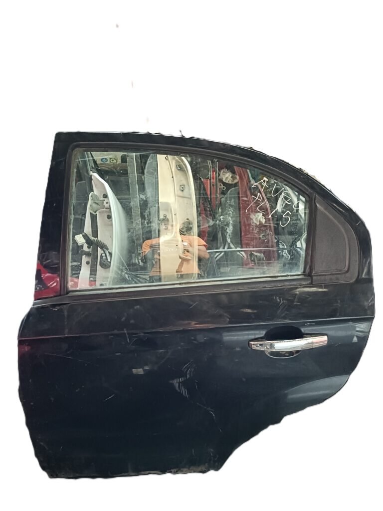 Puerta trasera Izquierda Chevrolet Aveo 2015