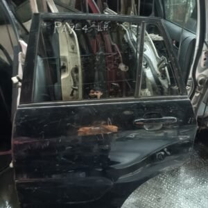 Puerta trasera izquierda Toyota Rav4 2006