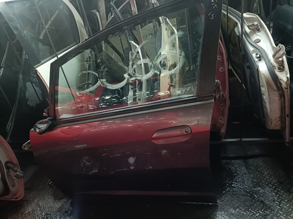 Puerta delantera izquierda Honda Fit 2015