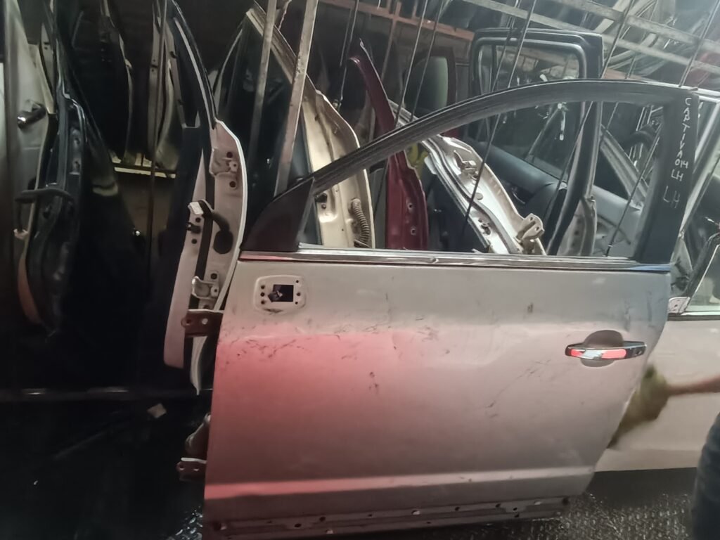Puerta delantera izquierda Chevrolet Captiva 2014