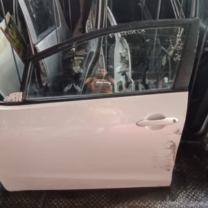 Puerta delantera izquierda Kia Forte 2018