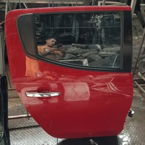 Puerta trasera derecha Mitsubishi L200 2023
