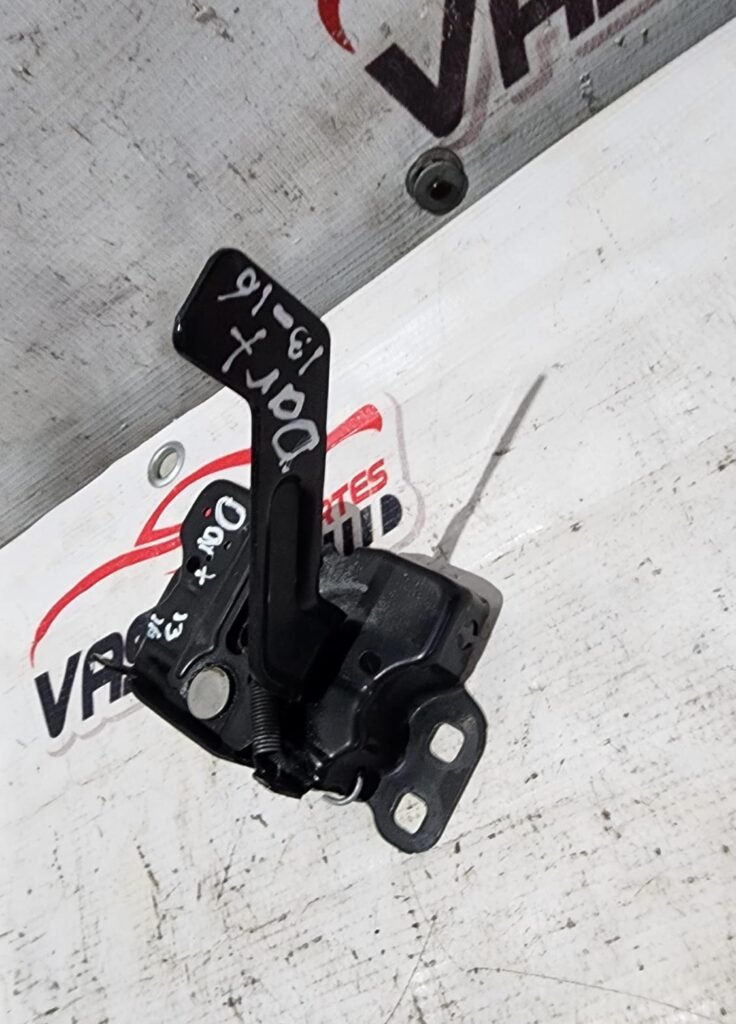 Chapa cofre capo Dodge Dart 2013/2015