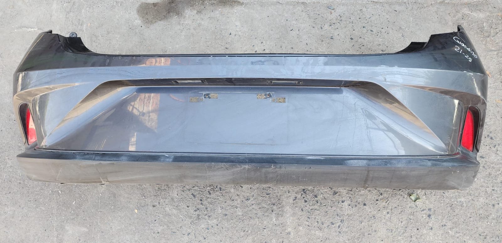 Facia tracera sedan Hyundai grand i10 2021/2023 - Image 8