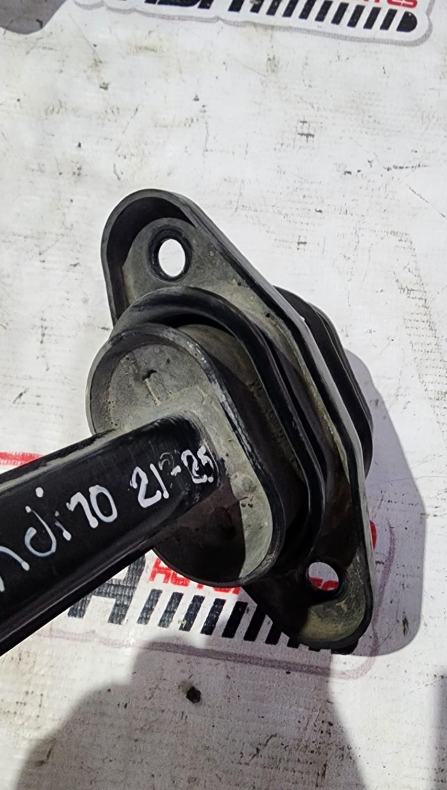 Soporte inferior de transmisión Hyundai Grand i10 2012/2024 - Image 4