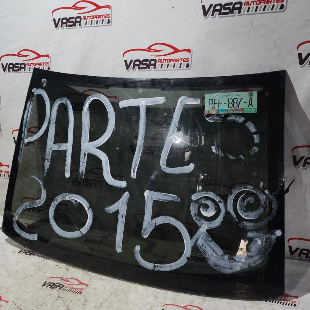 Cristal medallon tracero Dodge dart 2013/2015