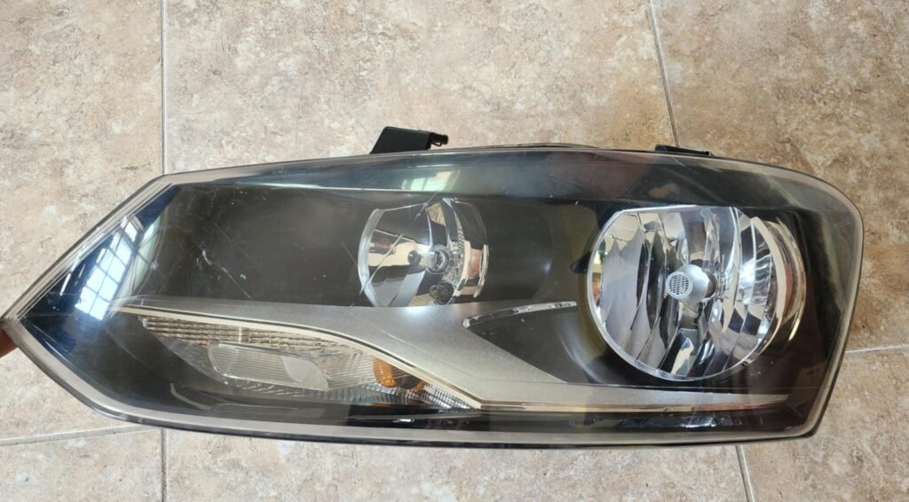 Faro izquierdo alogeno Vw vento 2015/2020