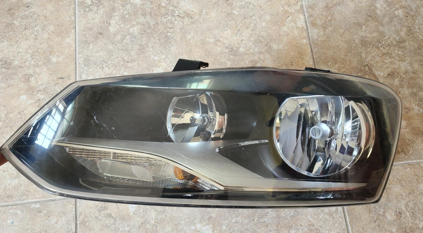 Faro izquierdo alogeno Vw vento 2015/2020
