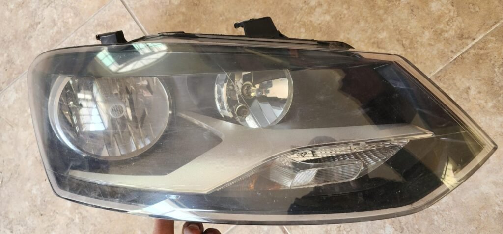 Faro derecho alogeno Vw vento 2015/2020
