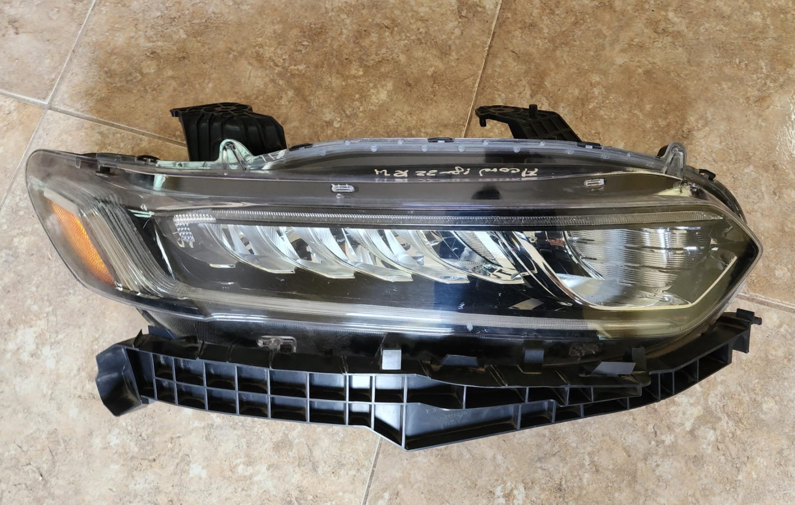 Faro derecho led Honda accord 2018/2022 - Image 8