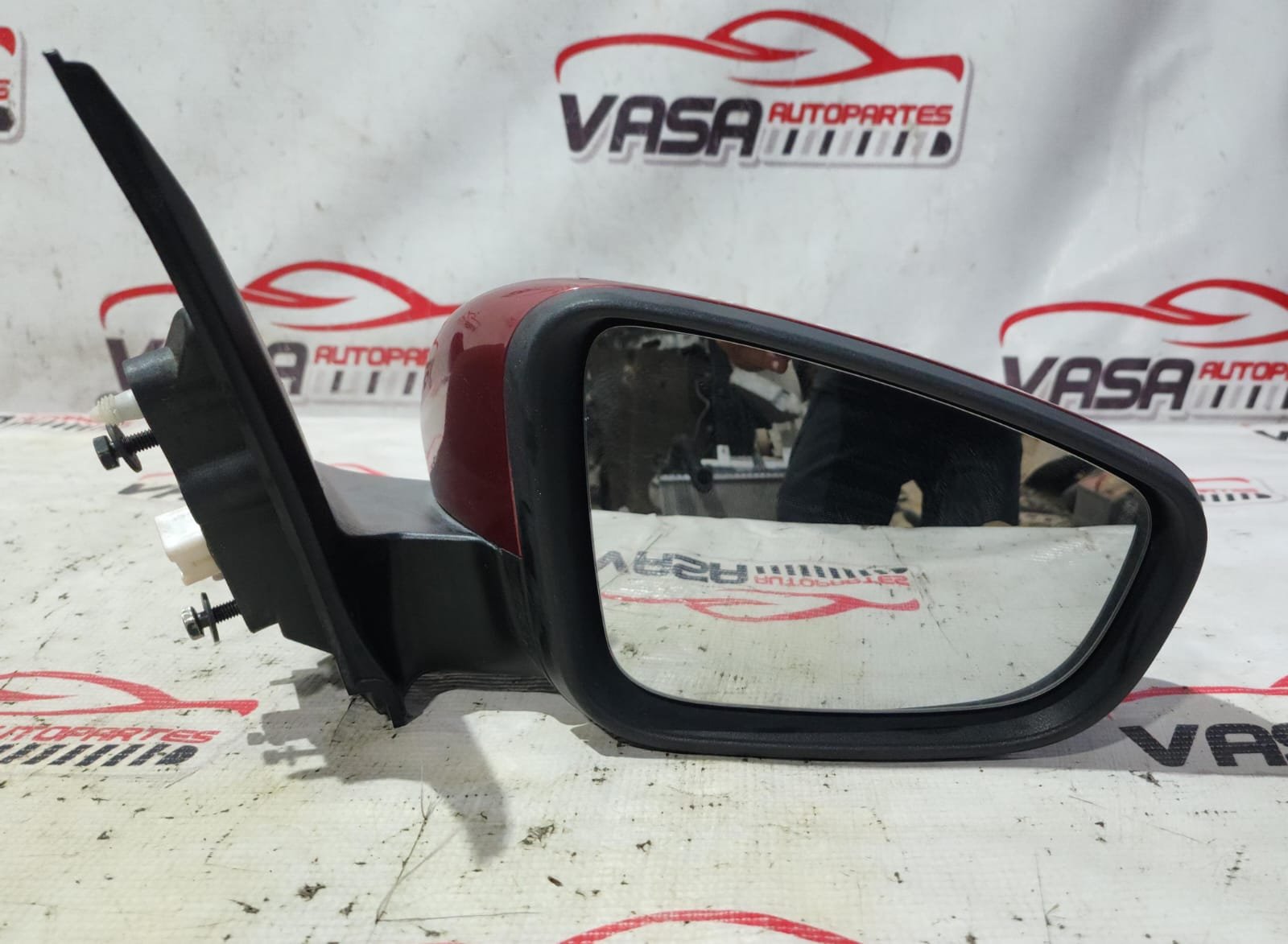 Espejo retrovisor derecho electrico Chevrolet aveo 2018/2022