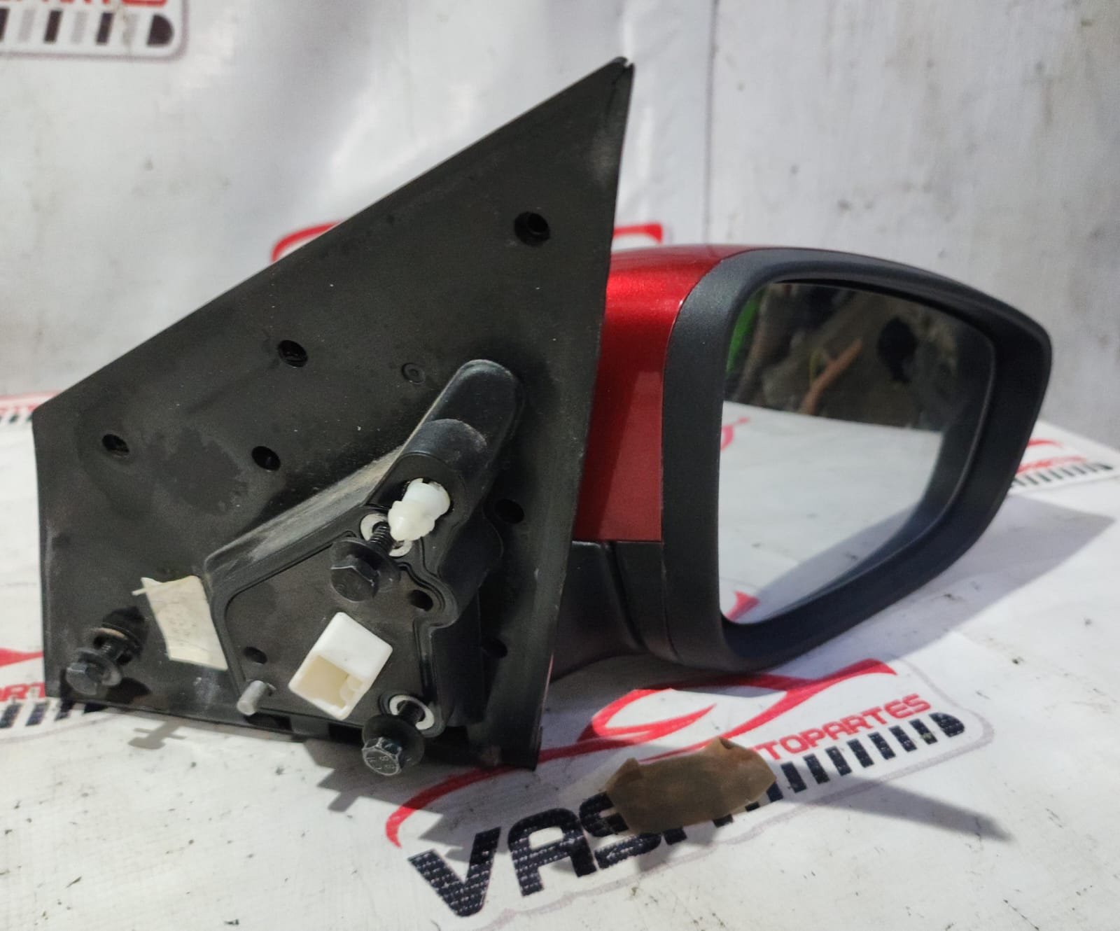 Espejo retrovisor derecho electrico Chevrolet aveo 2018/2022 - Image 2
