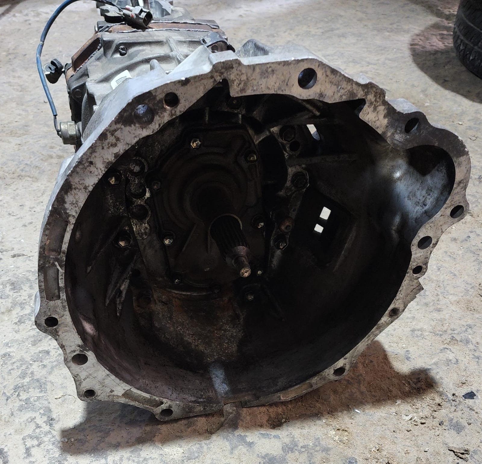 Transmision standart 2.7 lts Toyota hilux 2010/2015 - Image 2