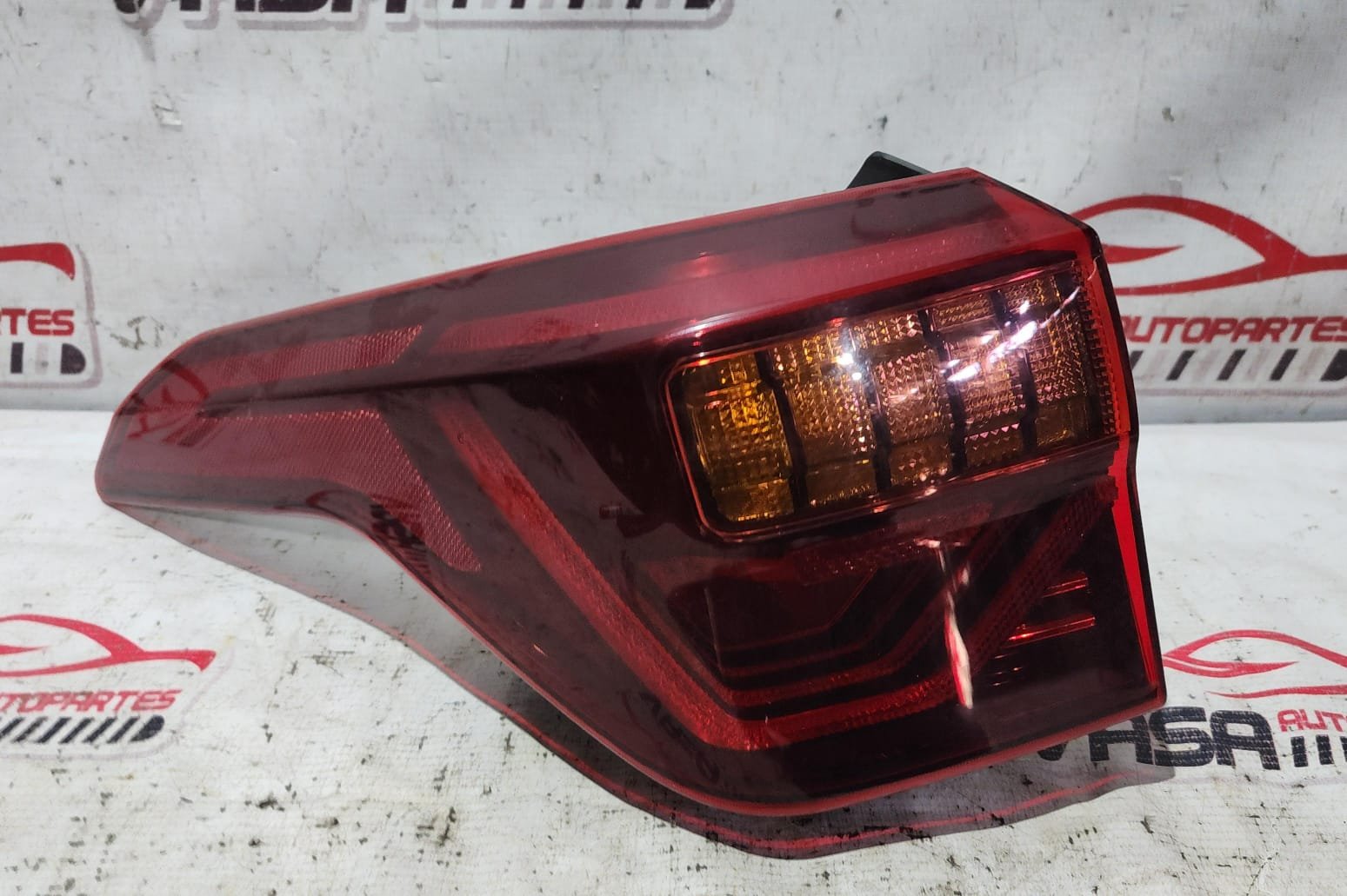 Calavera exterior izquierda led led Kia seltos 2020/2024