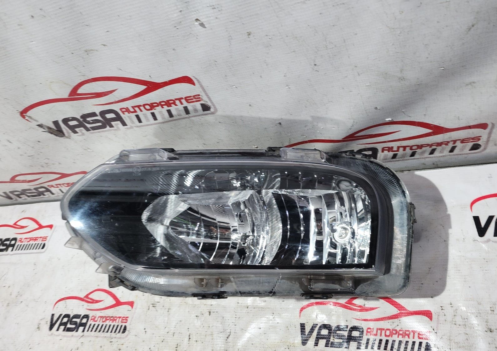Faro izquierdo alogeno Renault kwid 2022/2025