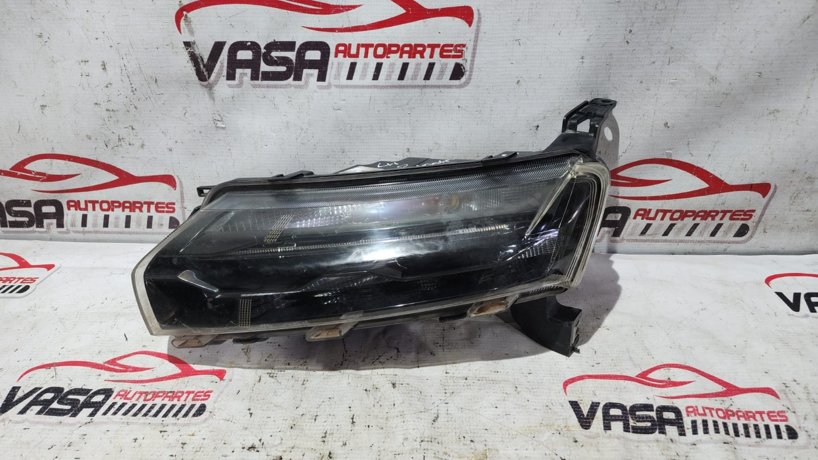 Direccional izquierdo led luz de dia Renault kwid 2022/2025