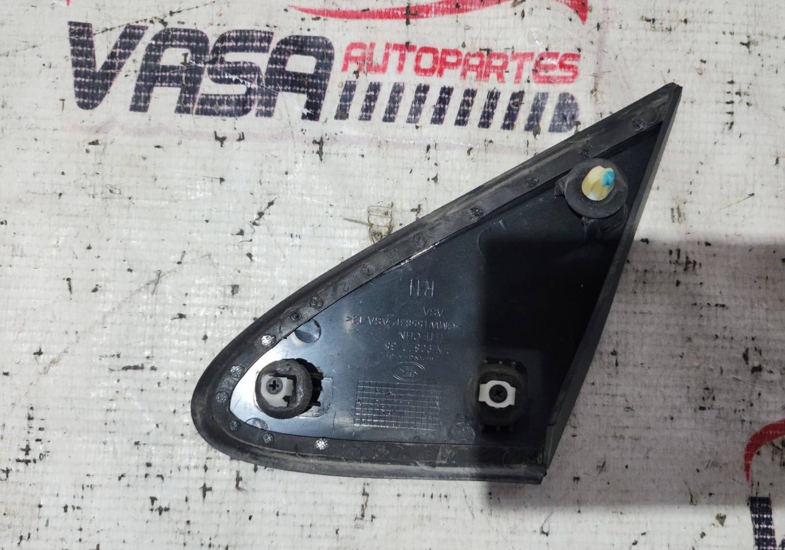 Moldura continuacion espejo derecho Chevrolet aveo ng 2018/2022 - Image 3