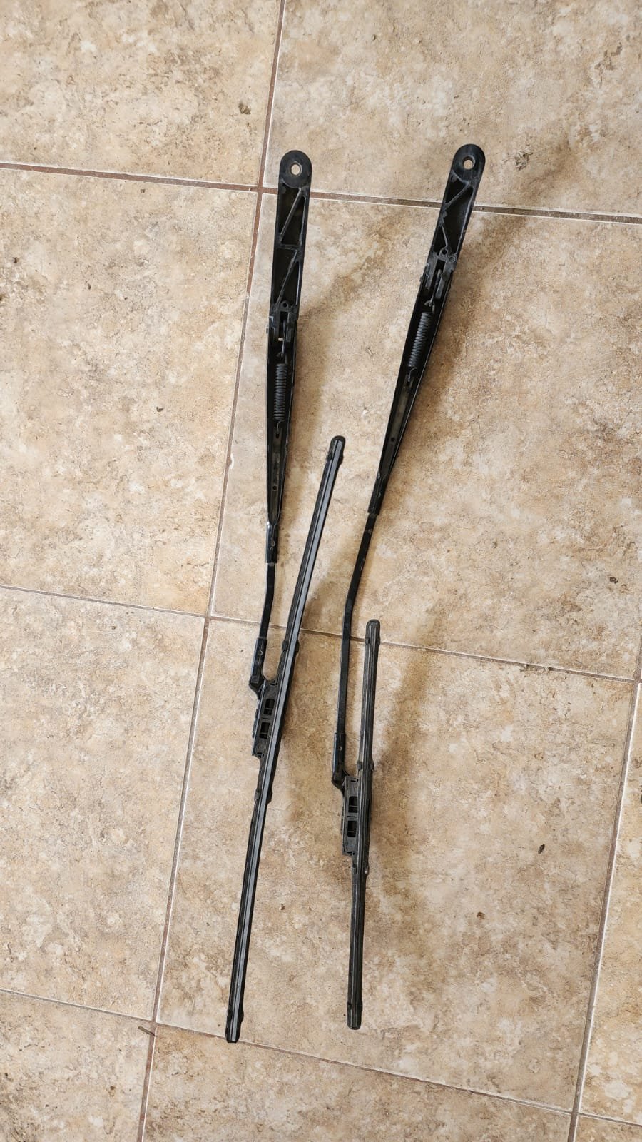 Brazos limpiabrisas completo Vw vento 2015/2022