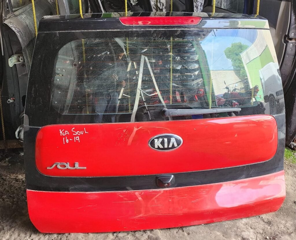 Tapa cajuela 5ta puerta Kia soul 2016/2019