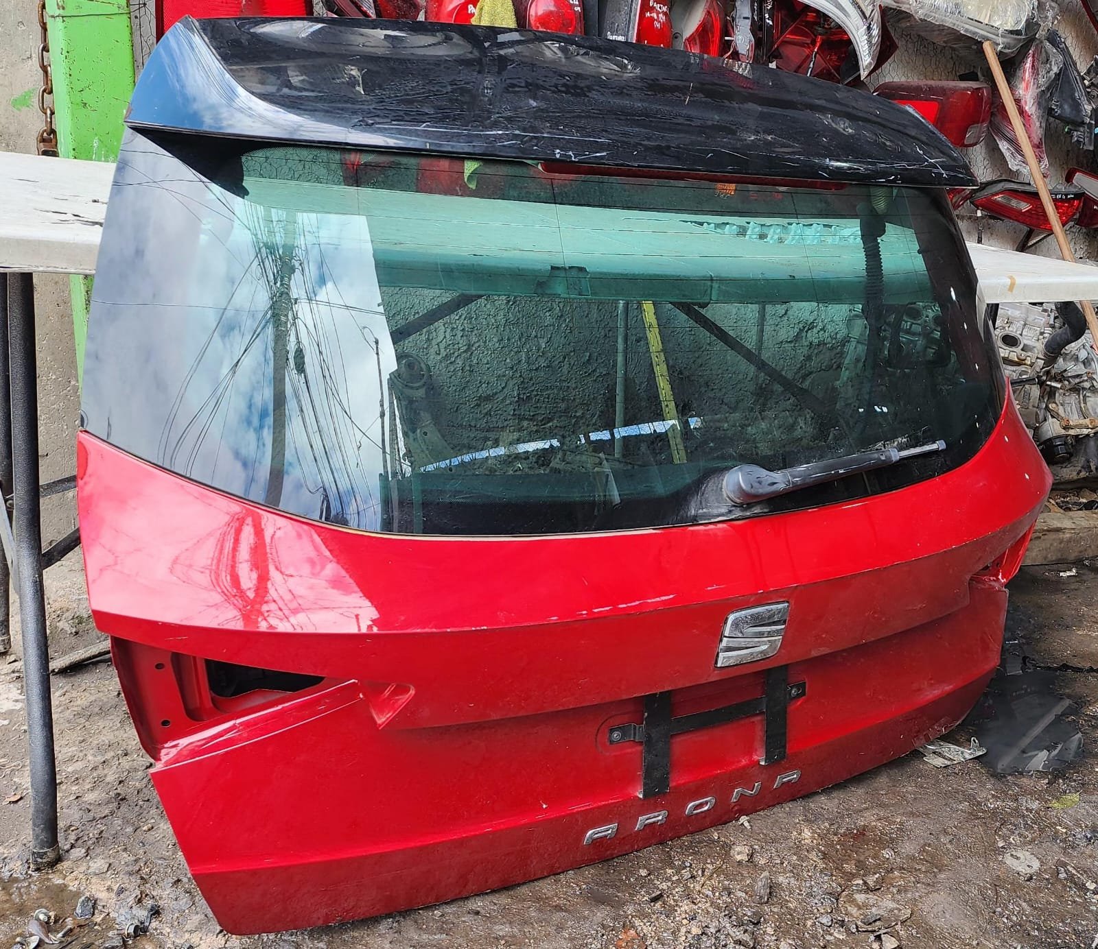 WhatsApp Image 2026-06-13 at 1.09.47 PM (3) Tapa cajuela 5ta puerta Seat arona 2017/2022 - Image 5