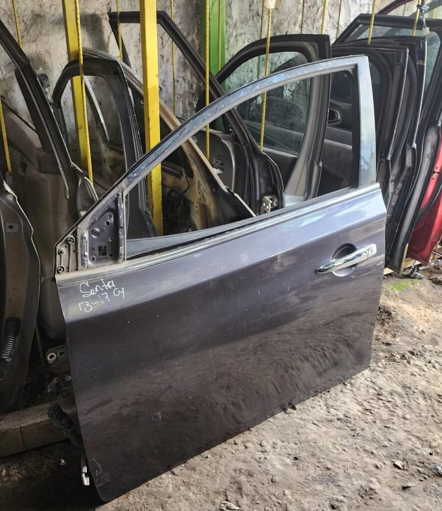 Puerta delantera izquierda Completa Nissan sentra 2014/2017