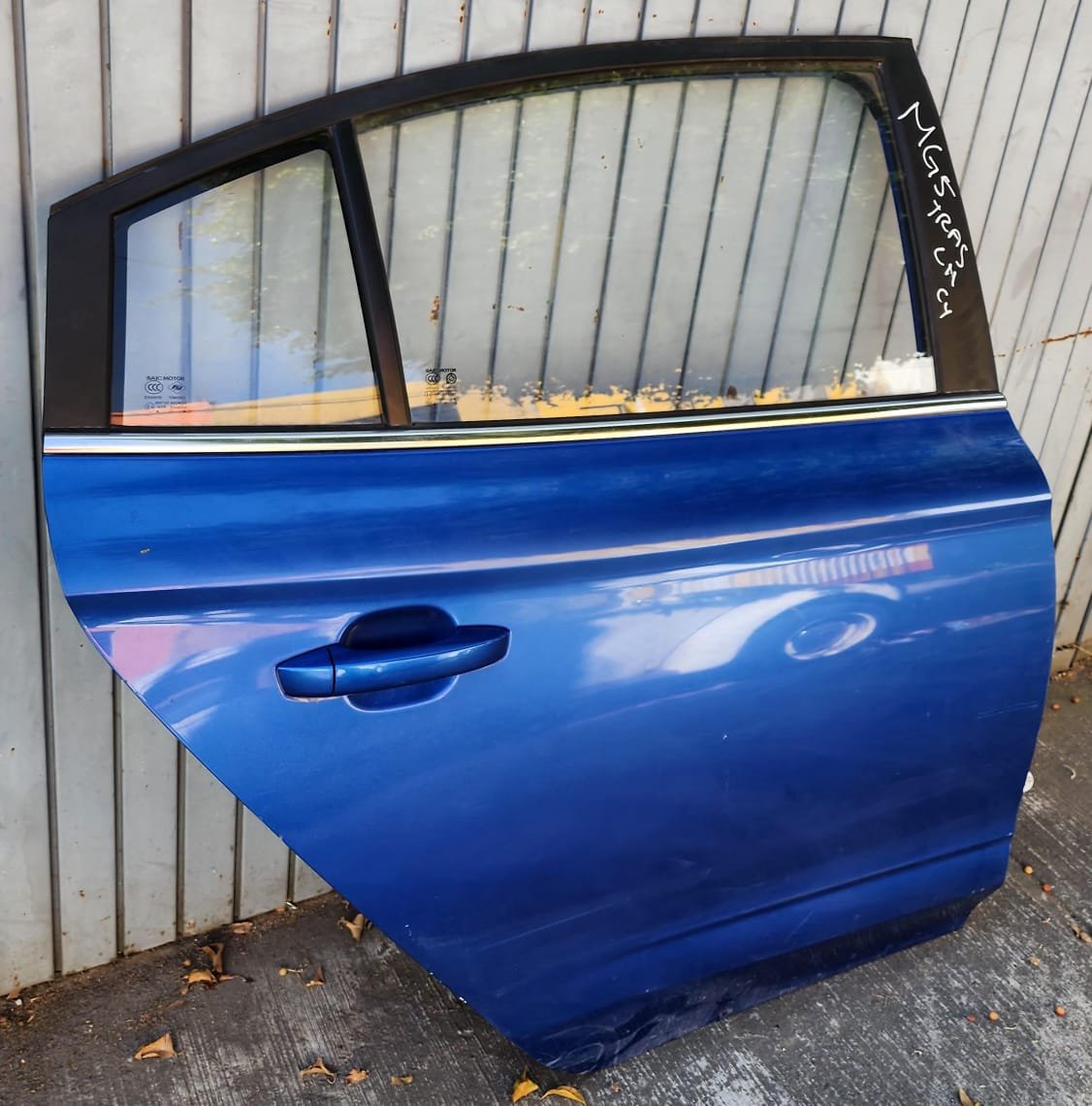 WhatsApp Image 2026-06-13 at 1.18.50 PM Puerta tracera derecha Completa Mg5 2018/2024 - Image 6