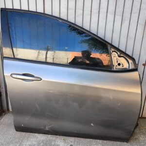 Puerta delantera derecha Dodge dart 2013/2016