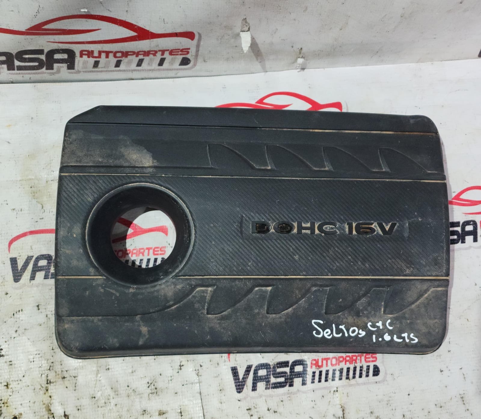 WhatsApp Image 2026-06-17 at 2.12.02 PM Tapa embellecedora de motor Kia seltos 2018/2024 - Image 5
