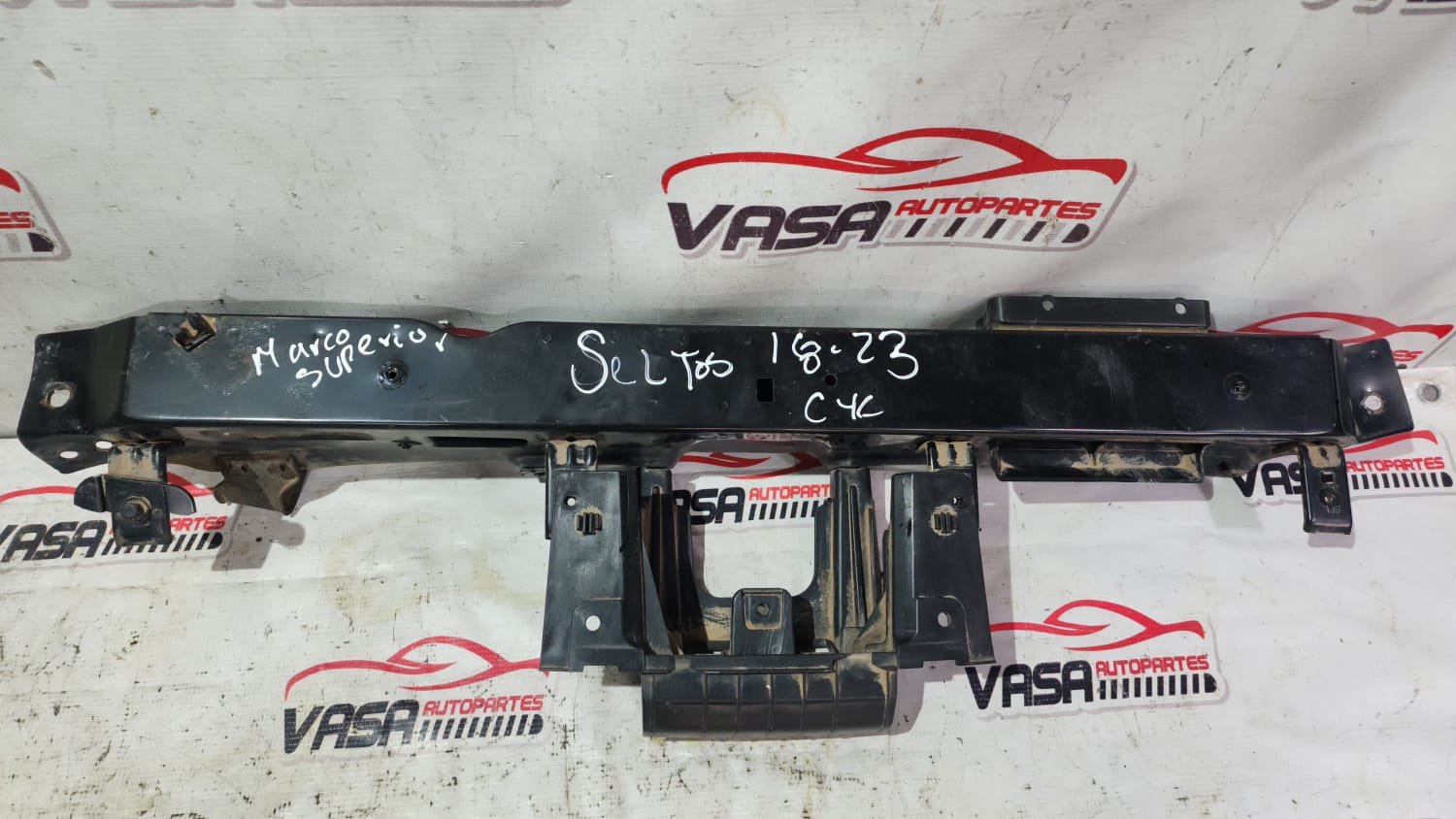 WhatsApp Image 2026-06-17 at 2.44.02 PM (3) Marco de radiador superior Kia seltos 2018/2023 - Image 2