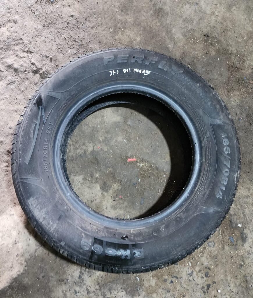 Llanta R14 185/70/r14, Perfly