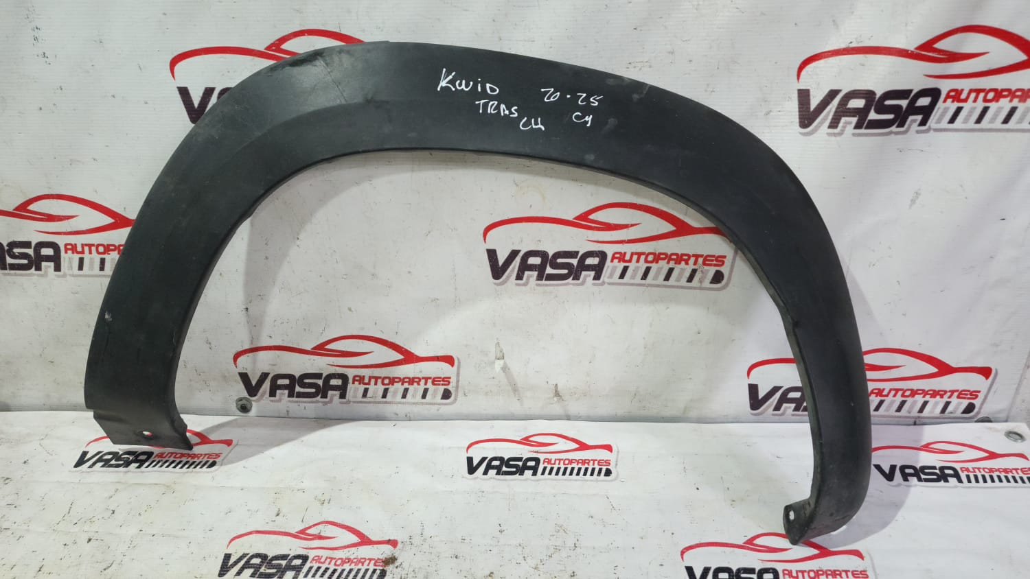 WhatsApp Image 2026-07-10 at 4.28.19 PM (3) Moldura arco costado izquierda Renault kwid 2018/2025 - Image 2