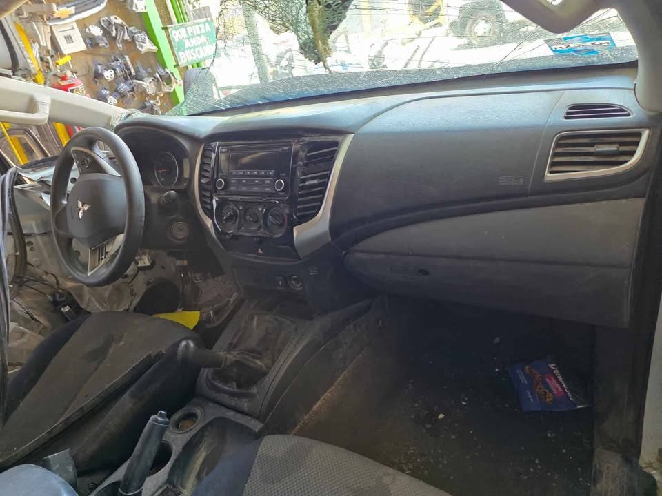 mitsubishi l200 2019 gasolina en desarme mitsubishi l200 2019 gasolina en desarme
