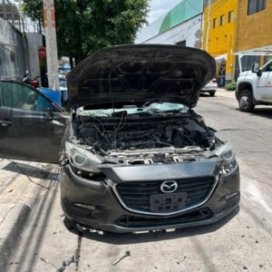 Inicio mazda 3 2017 automático para piezas