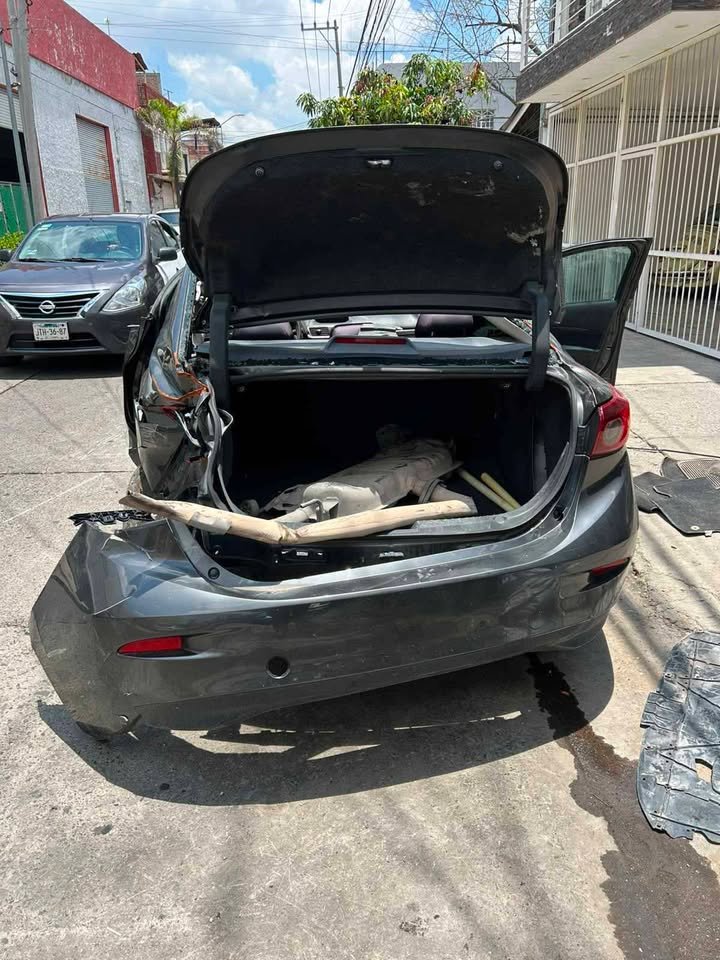 mazda 3 2017 automático para piezas mazda 3 2017 automático para piezas