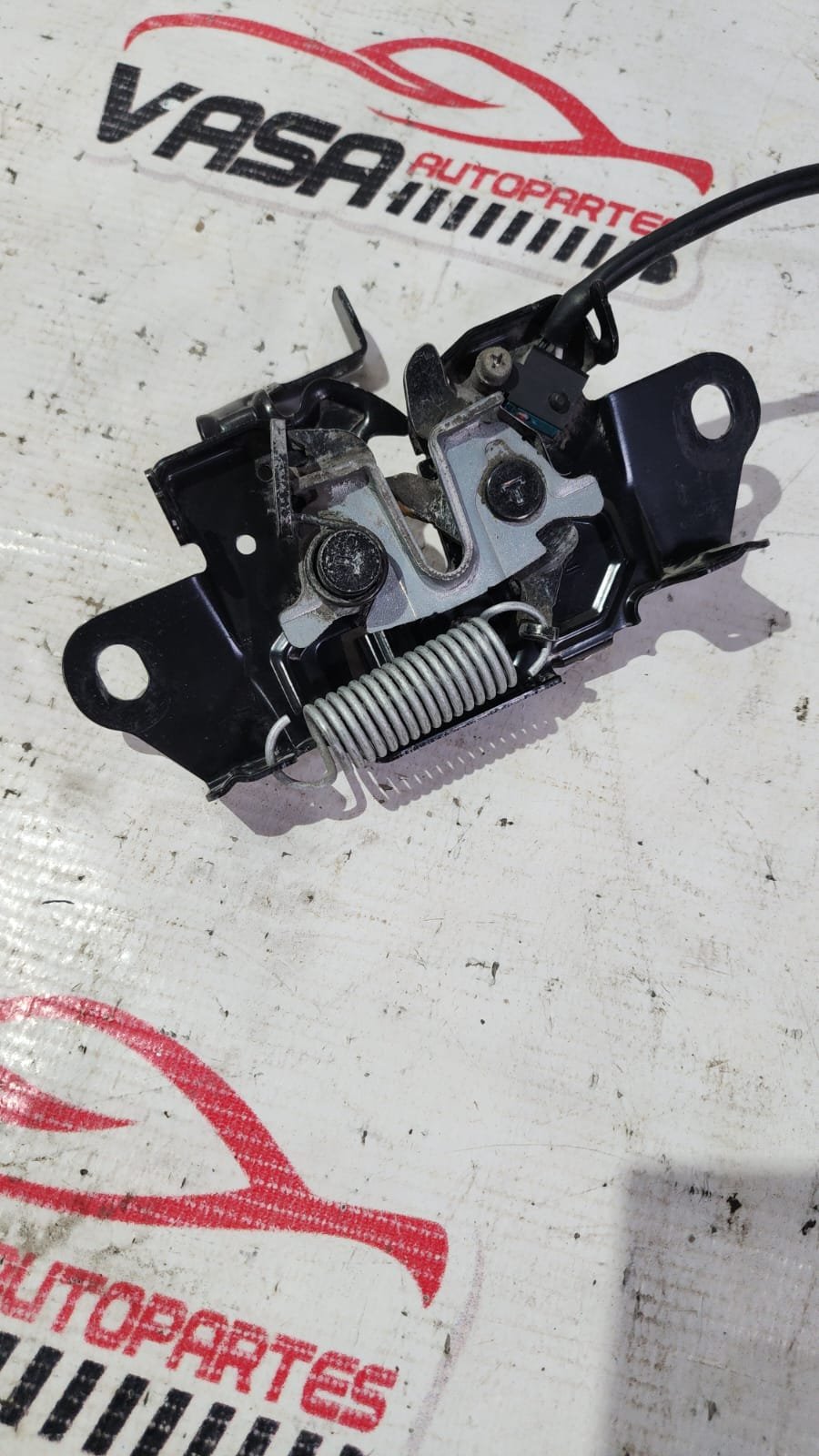 chapa de cofre/capó mazda 3 2014–2018 con sensor chapa de cofre/capó mazda 3 2014–2018 con sensor