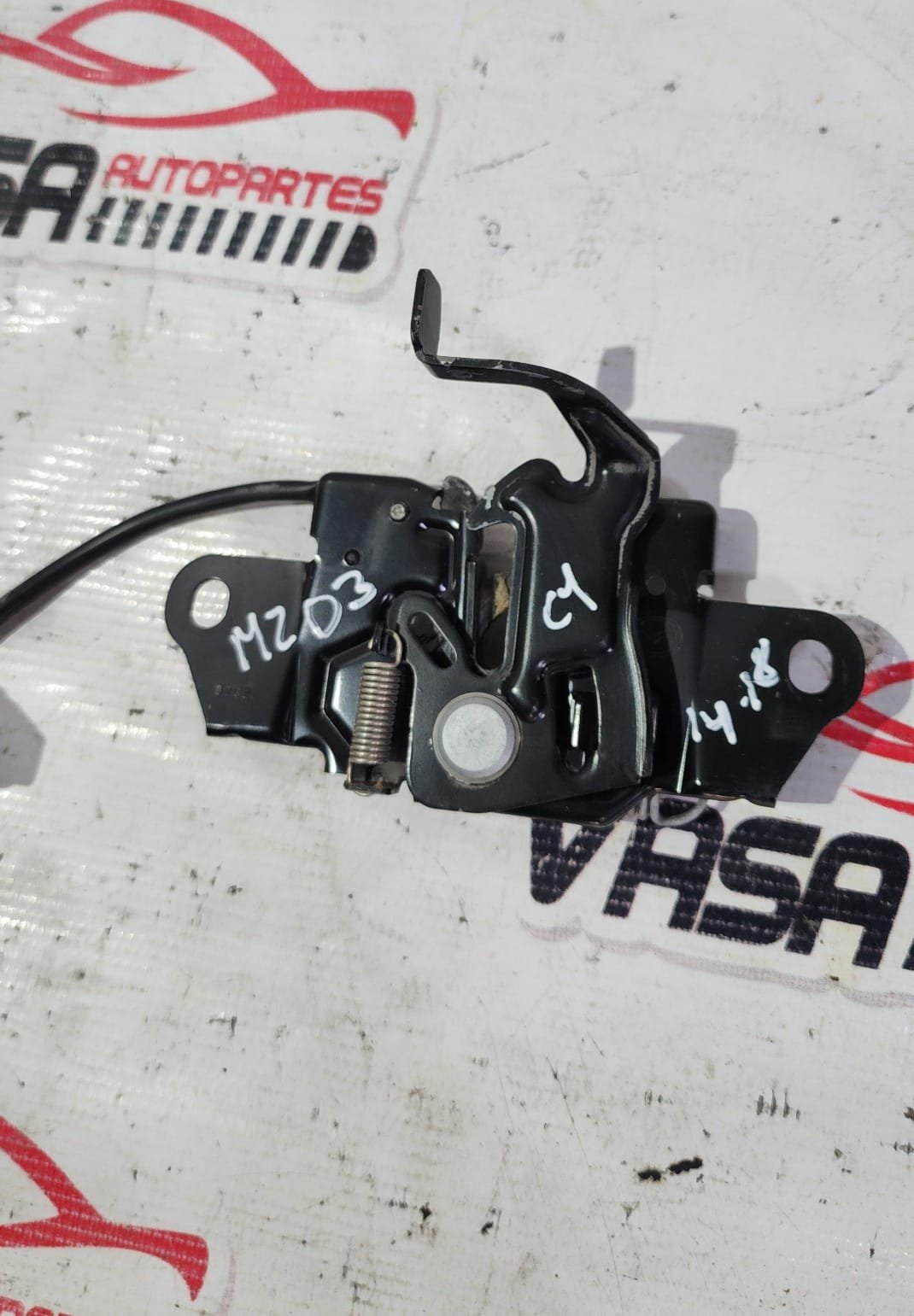chapa de cofre/capó mazda 3 2014–2018 con sensor chapa de cofre/capó mazda 3 2014–2018 con sensor