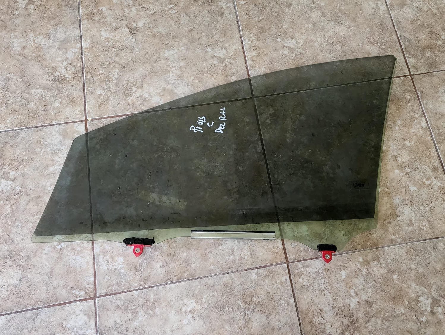 cristal de puerta delantero copiloto toyota prius c hb 2018/2022 cristal de puerta delantero copiloto toyota prius c hb 2018/2022