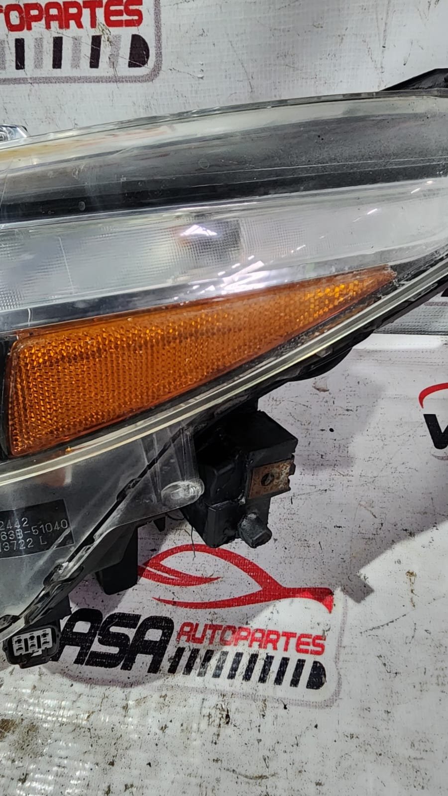 faro izquierdo halógeno mazda 3 2017–2018 con detalle faro izquierdo halógeno mazda 3 2017–2018 con detalle