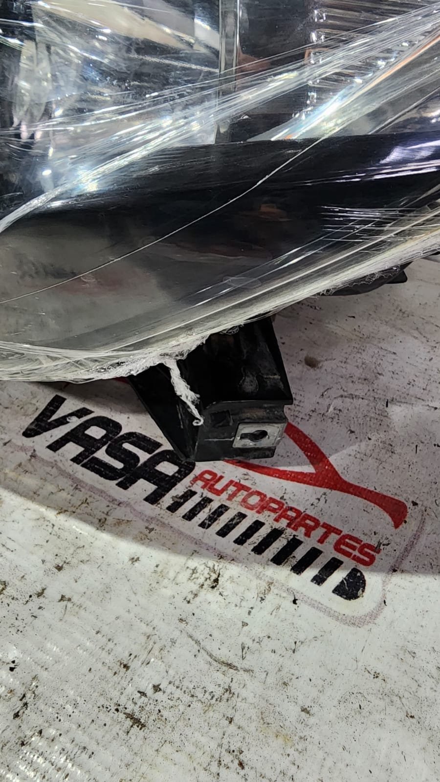 faro izquierdo halógeno mitsubishi l200 2016–2019 faro izquierdo halógeno mitsubishi l200 2016–2019