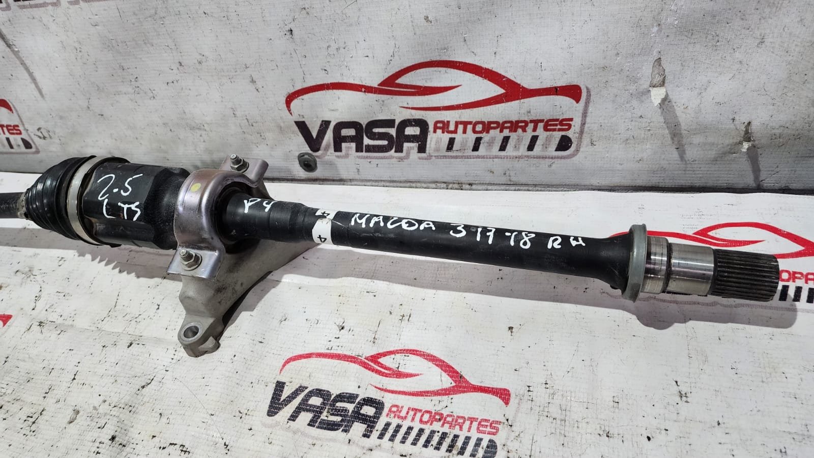 flecha de dirección derecha mazda 3 2014/2018 flecha de dirección derecha mazda 3 2014/2018