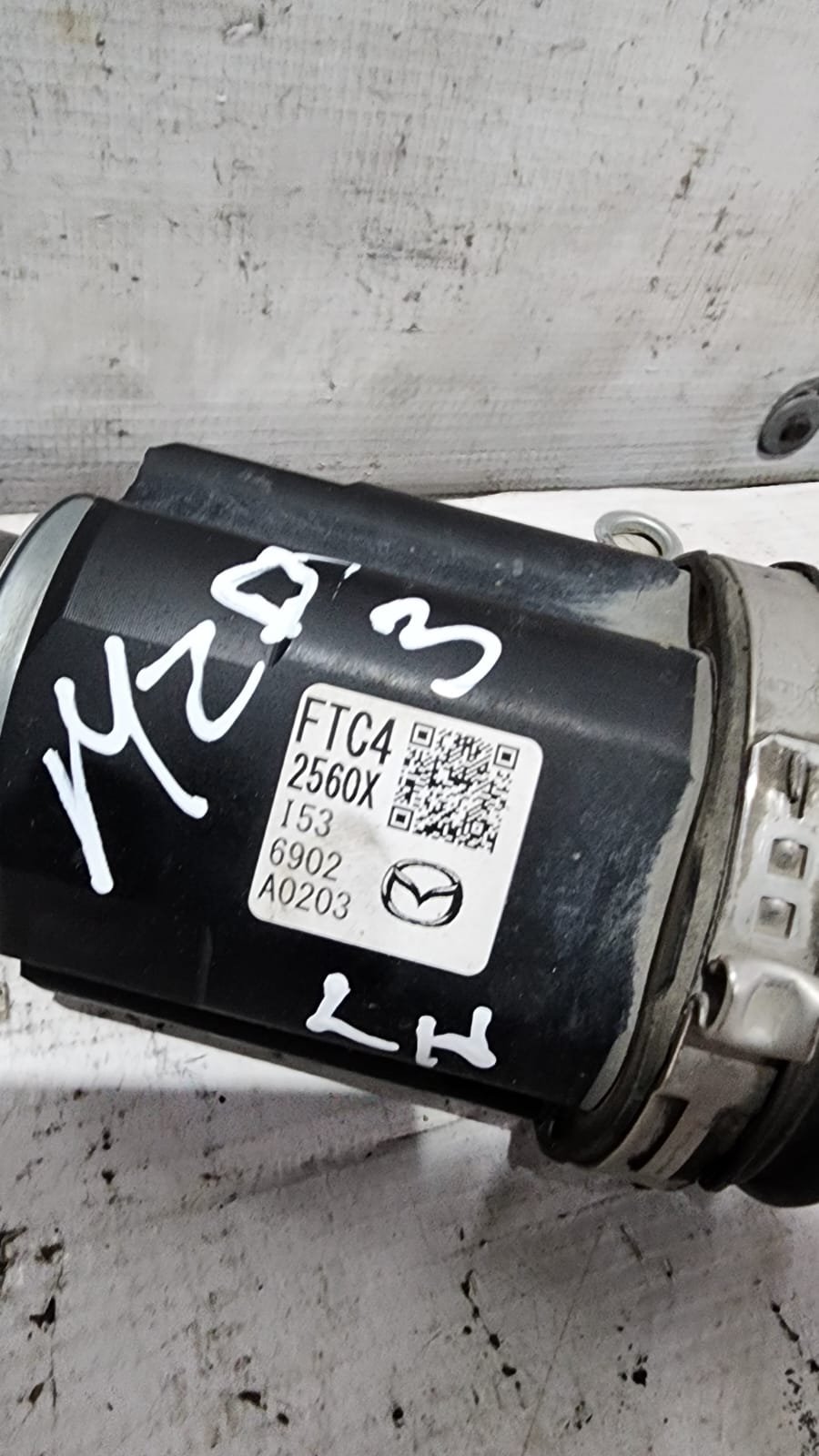 flecha izquierda completa 2.5 lts mazda 3 2014/2018 flecha izquierda completa 2.5 lts mazda 3 2014/2018