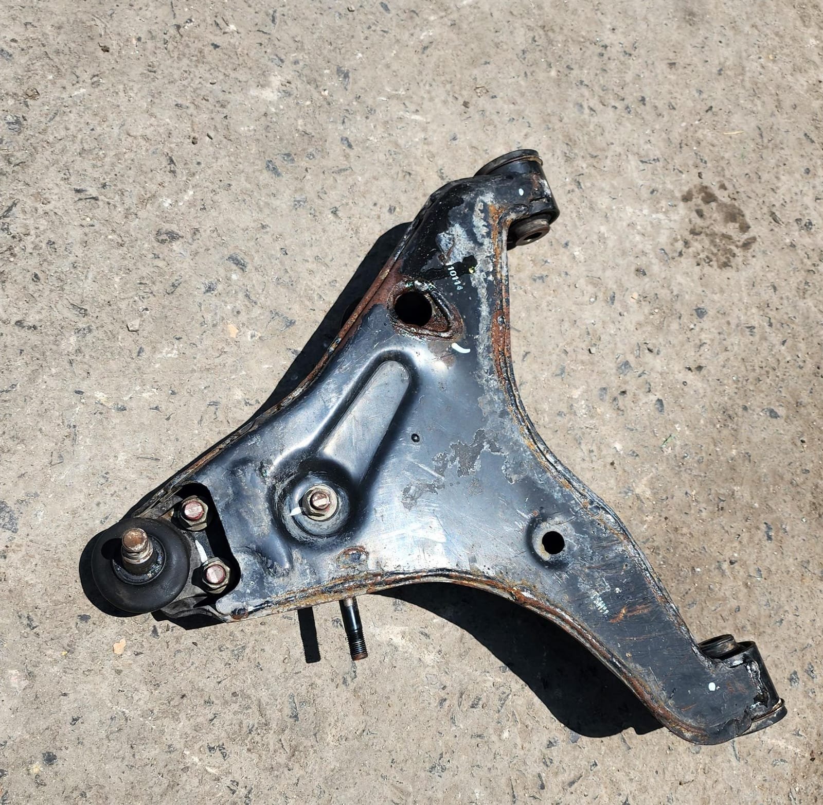 horquilla inferior derecha mitsubishi l200 2016–2019 horquilla inferior derecha mitsubishi l200 2016–2019