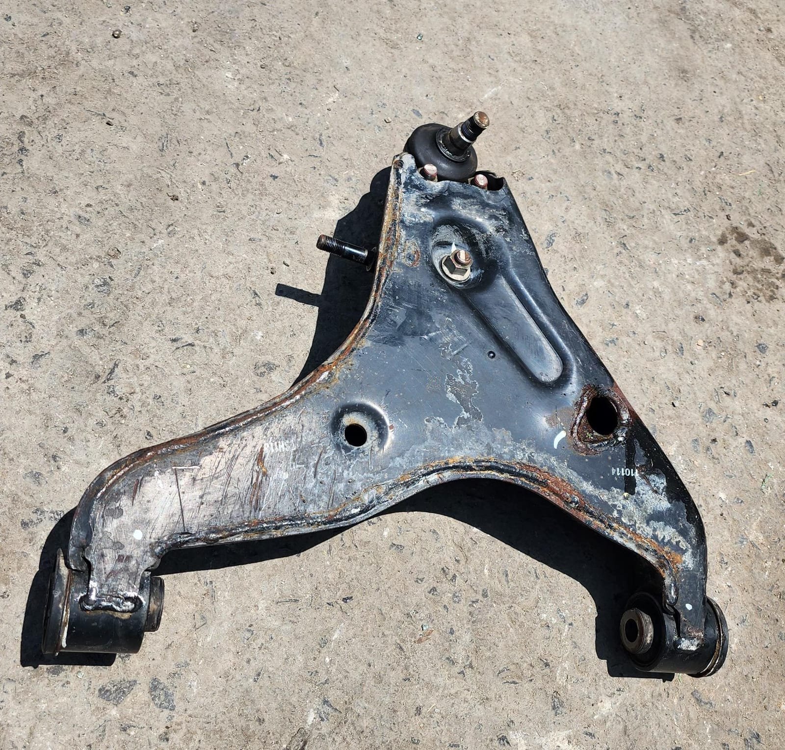 horquilla inferior derecha mitsubishi l200 2016–2019 horquilla inferior derecha mitsubishi l200 2016–2019