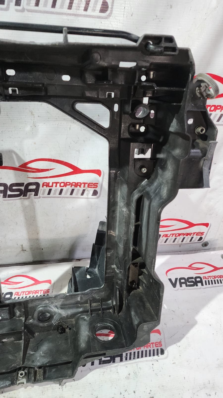 marco de radiador original mazda 3 2014–2018 marco de radiador original mazda 3 2014–2018