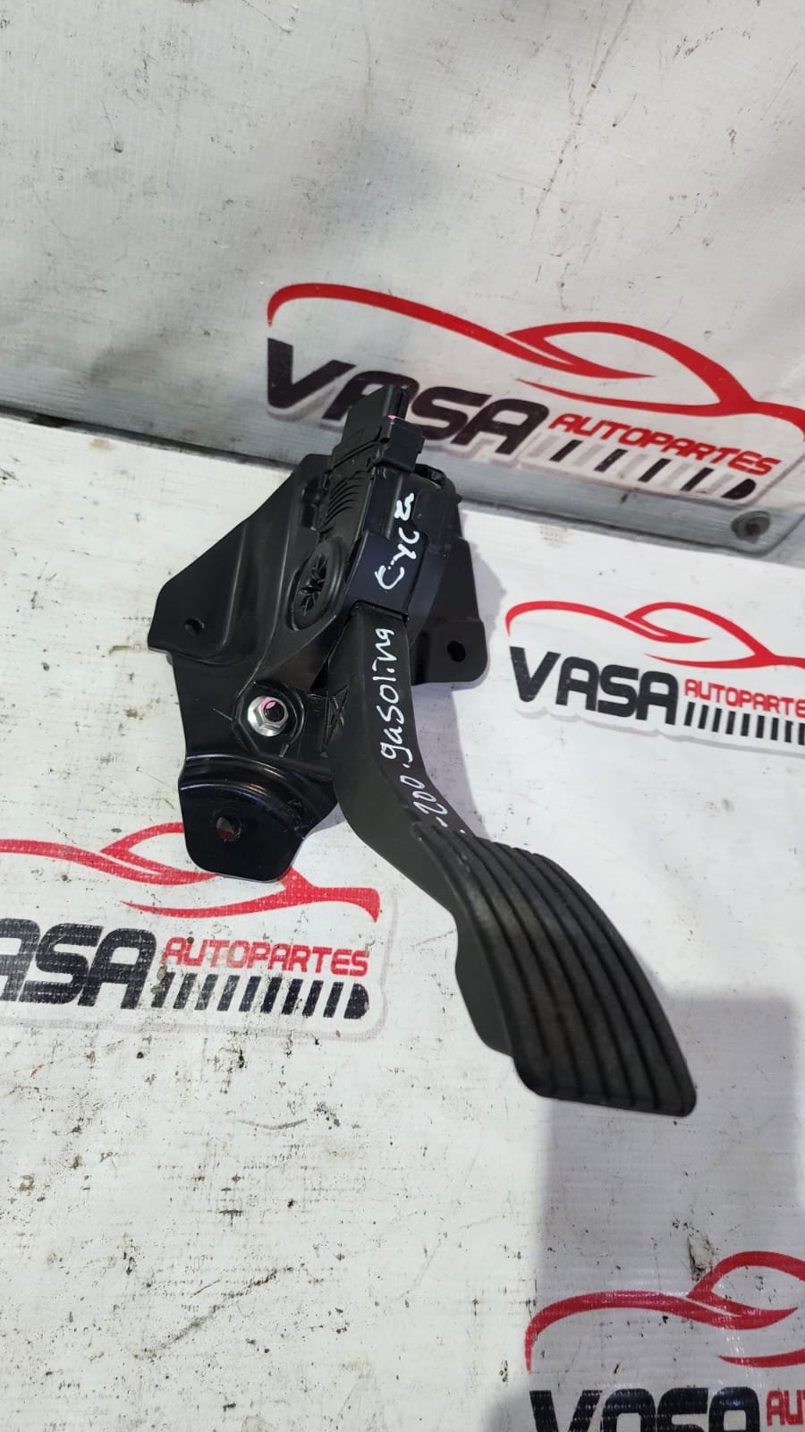 pedal de aceleración electrónico mitsubishi l200 2016–2019 2.4 gasolina pedal de aceleración electrónico mitsubishi l200 2016–2019 2.4 gasolina