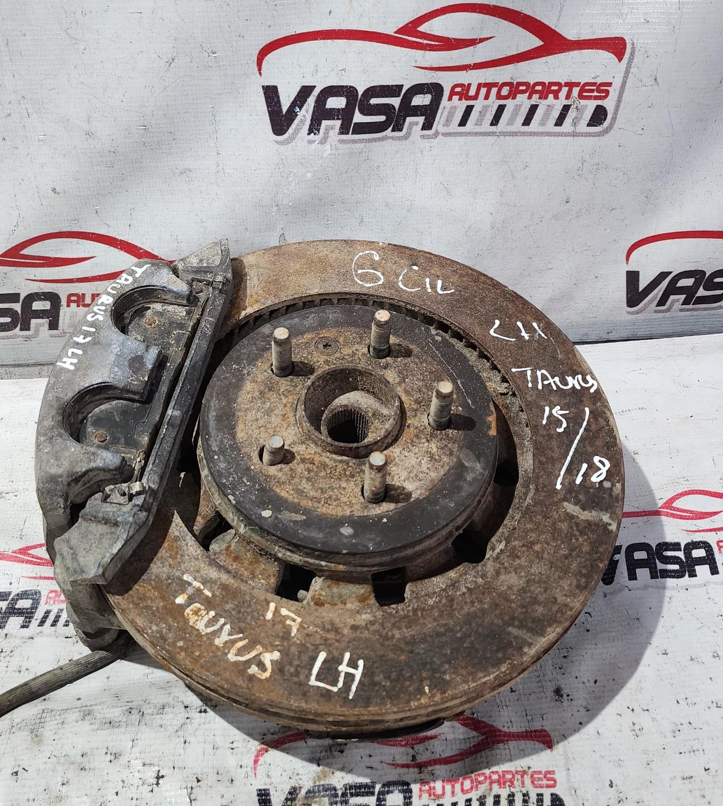 portamango delantero izquierdo ford taurus 2014/2018 portamango delantero izquierdo ford taurus 2014/2018