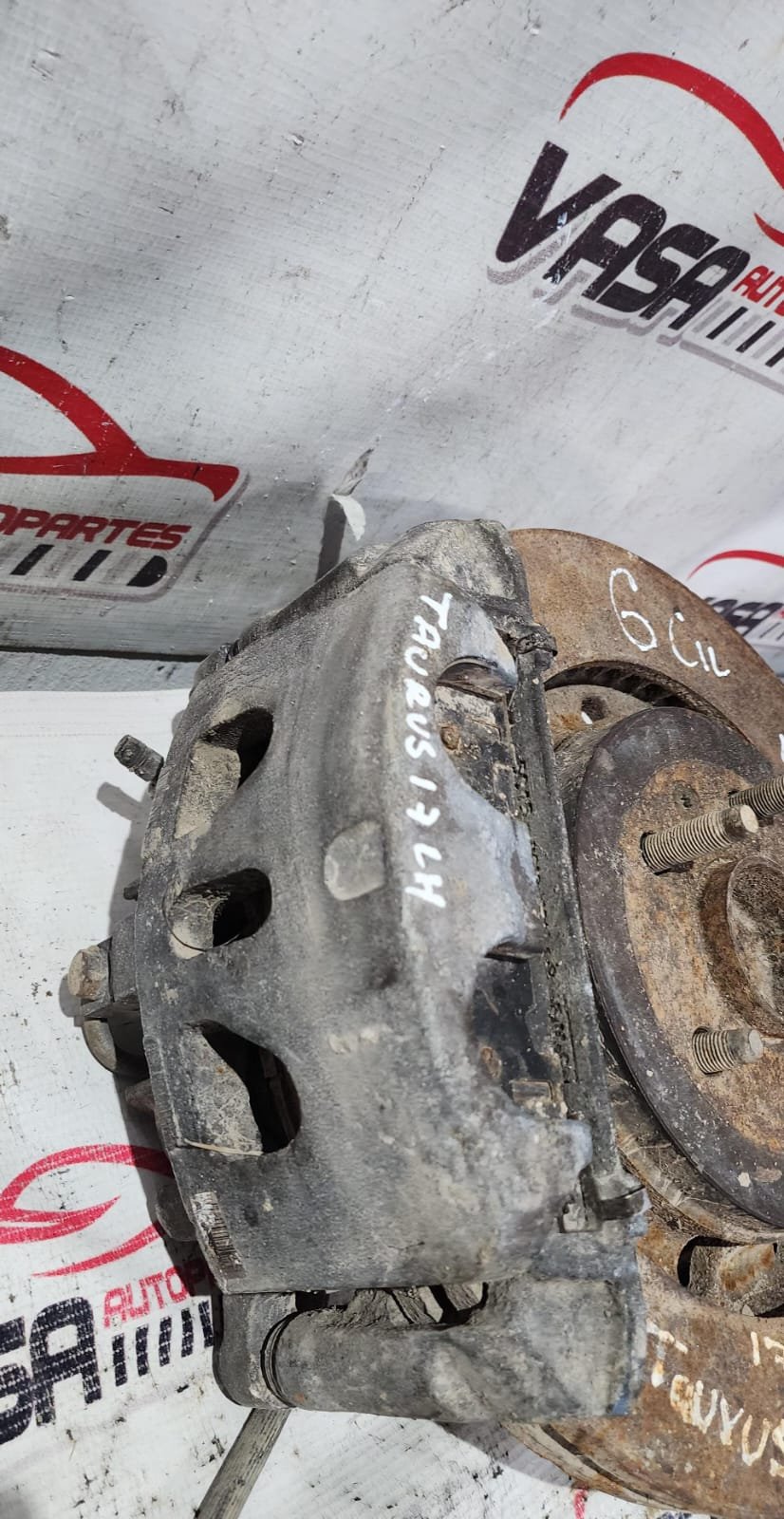portamango delantero izquierdo ford taurus 2014/2018 portamango delantero izquierdo ford taurus 2014/2018