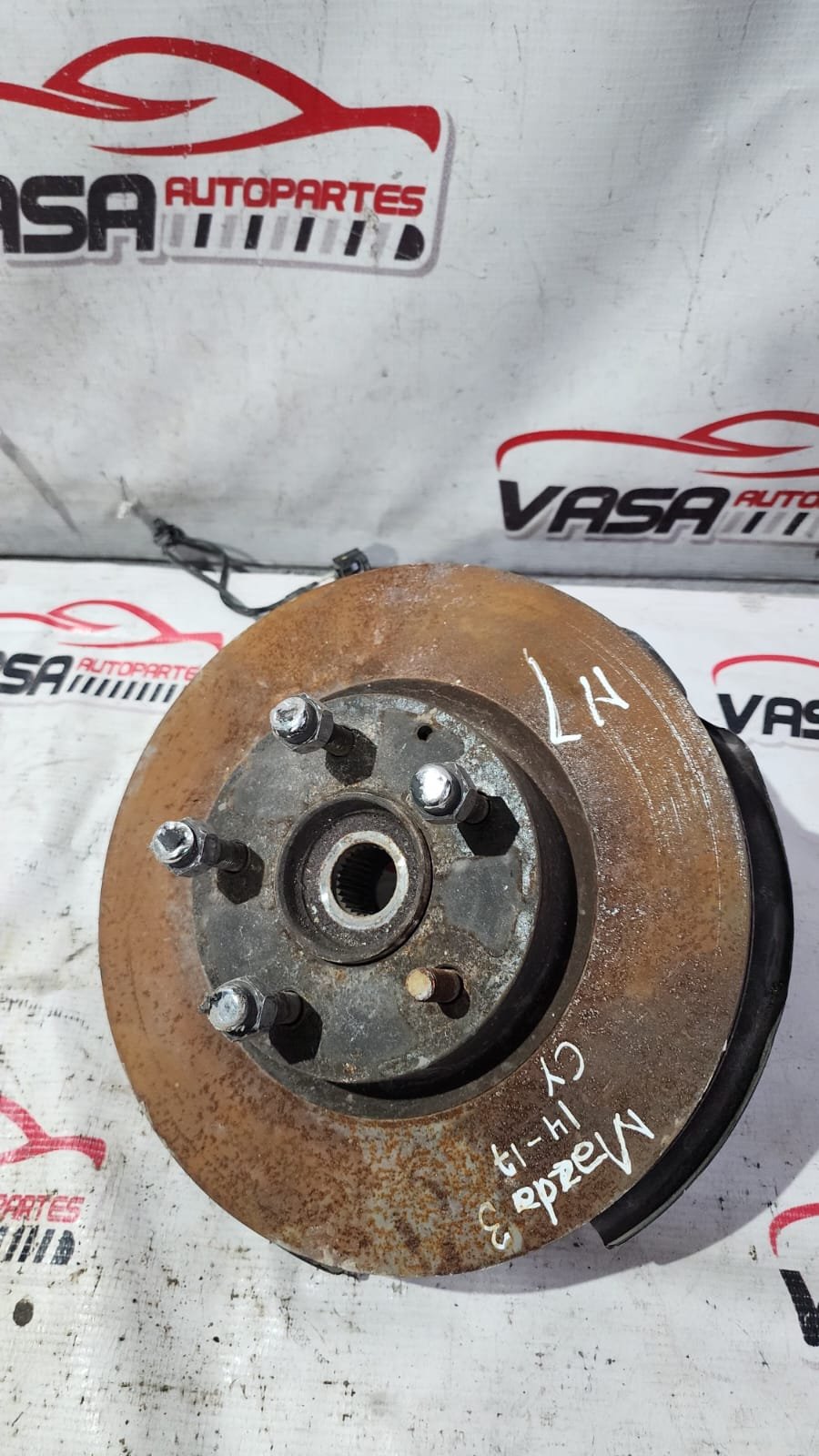 portamango delantero izquierdo mazda 3 2014–2018 portamango delantero izquierdo mazda 3 2014–2018