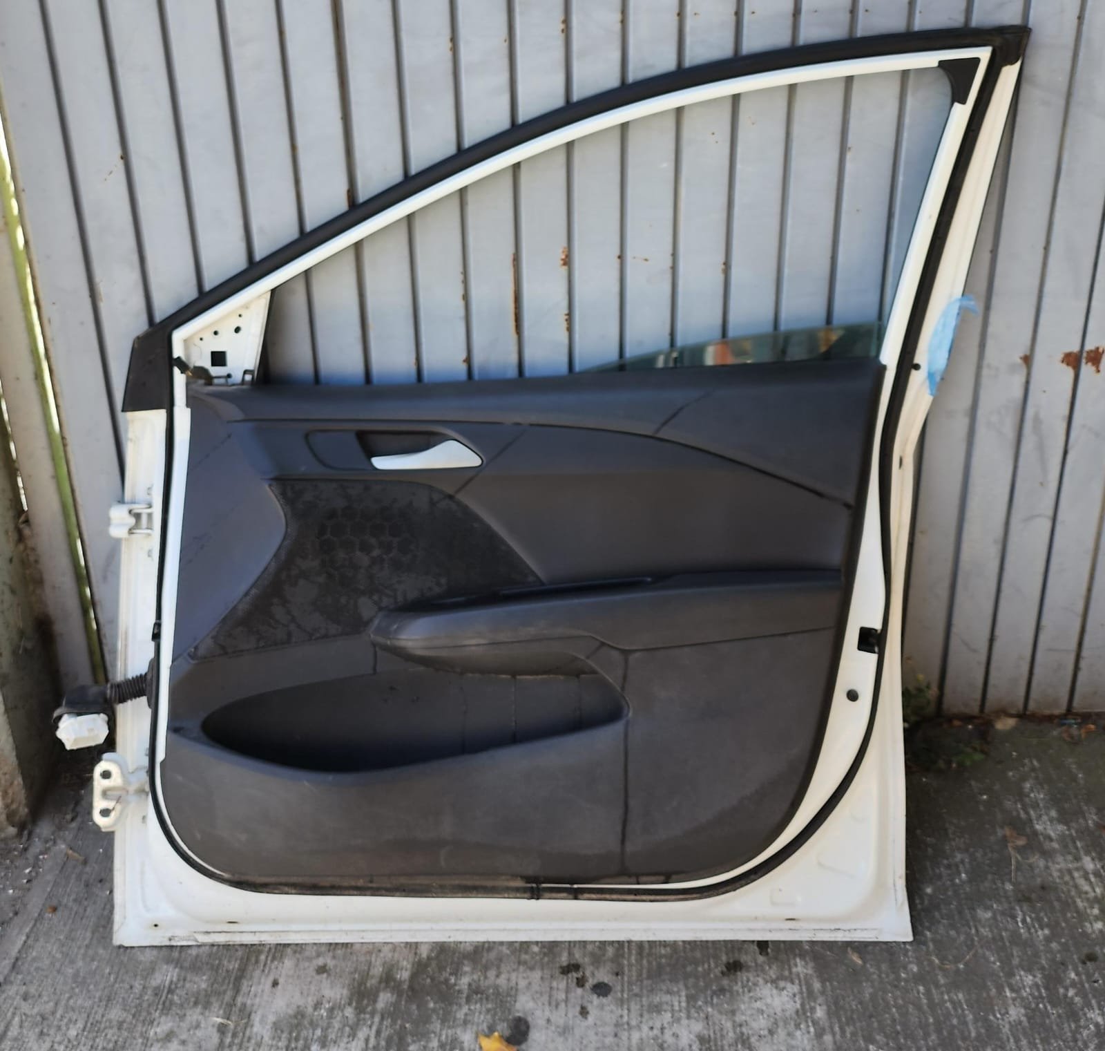 puerta delantera derecha completa chevrolet cavalier 2018–2021 puerta delantera derecha completa chevrolet cavalier 2018–2021