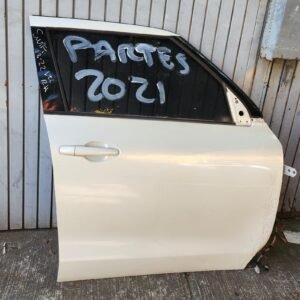 Inicio puerta delantera derecha con detalle suzuki swift 2018–2023